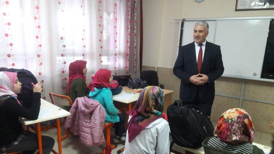 Şehit Demet Sezen Kız Anadolu İmam Hatip Lisesi´nde  "Gözetmensiz Sınav Uygulaması" Başladı