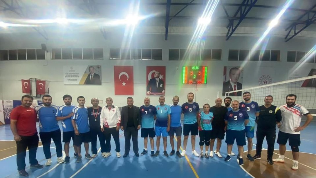 Öğretmenler Günü Voleybol Turnuvası başladı.